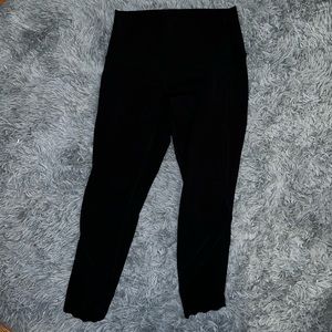LuluLemon Wunder Train Scalloped Hem Leggings